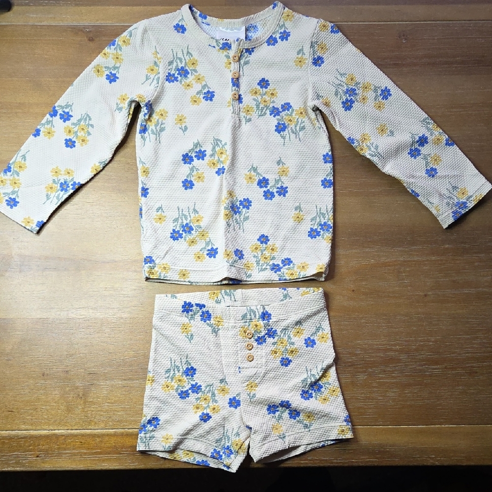 H&M Textured Swimsuit Long Sleeve Top / Shorts 18m